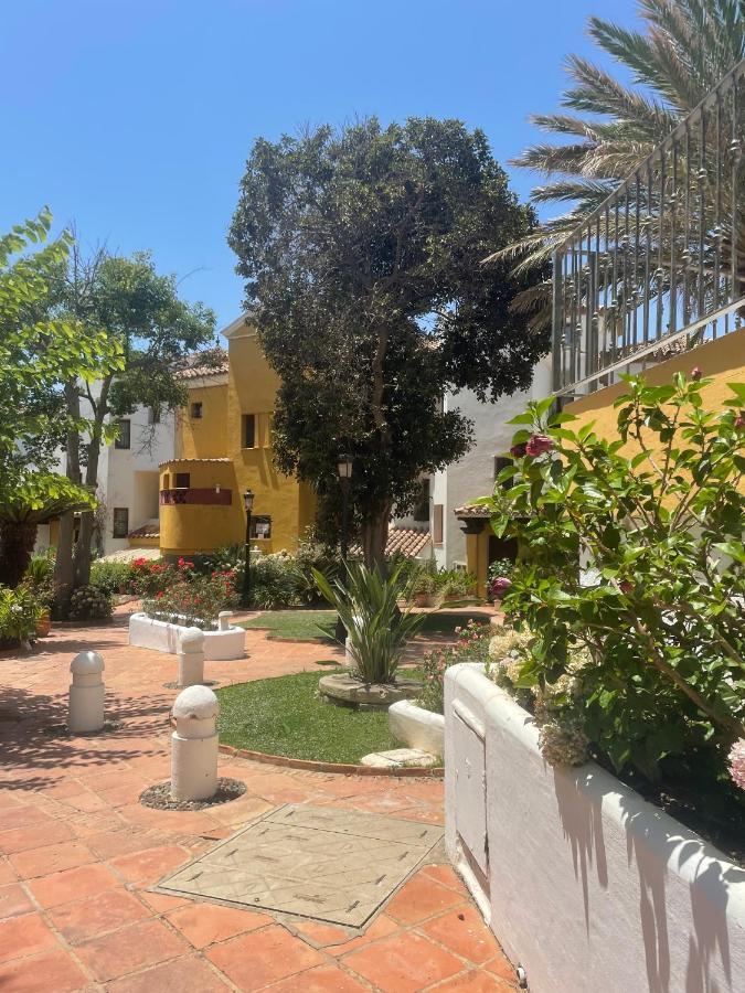 Villa Cana San Roque  Exterior photo